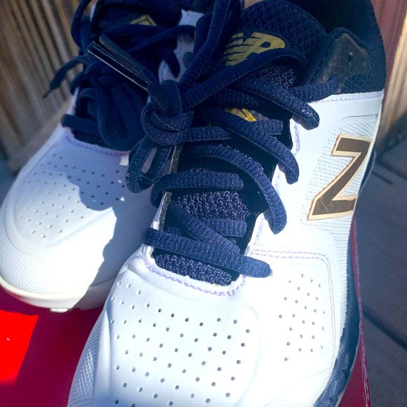 New Balance Sneakers (size 5) - Picture 6 of 13